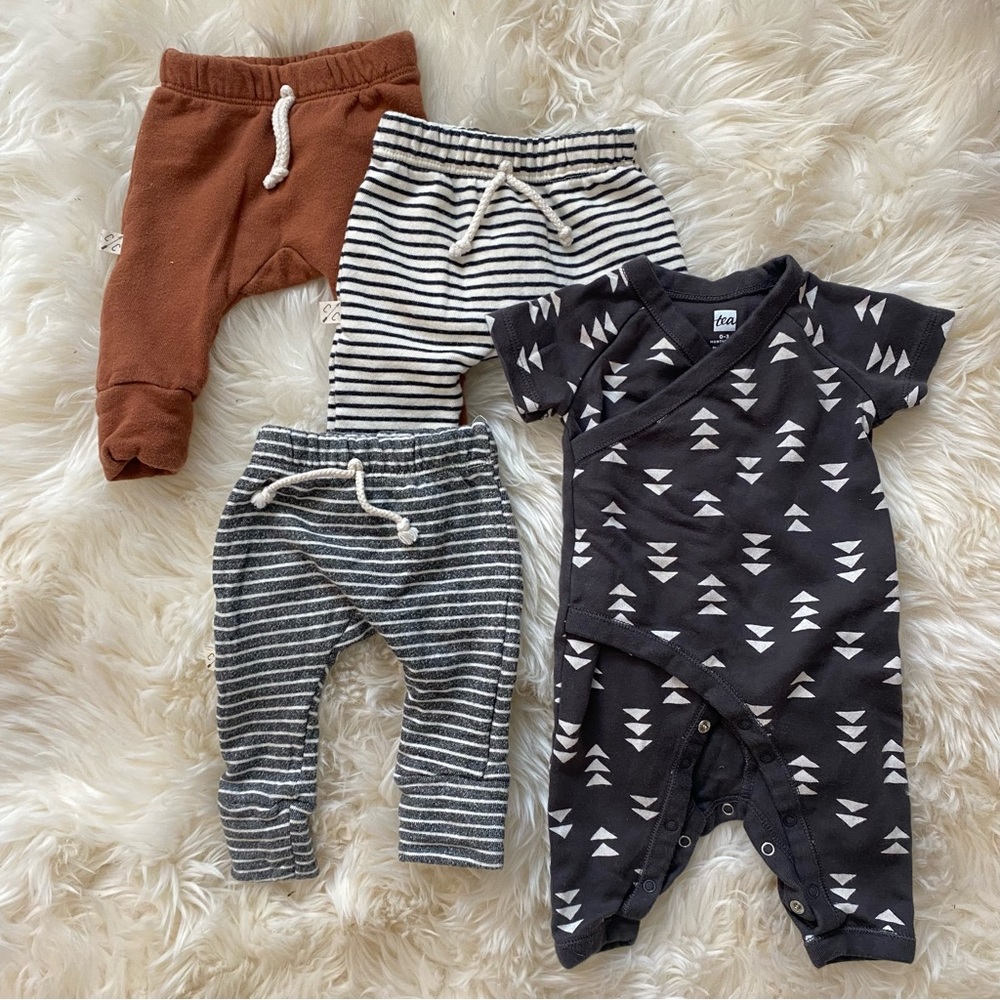 childhoods clothing gusset pants + tea collection onesie bundle / 0-3 mo